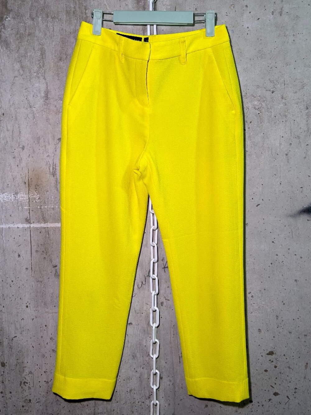 Slim Crop Pant Neon Yellow